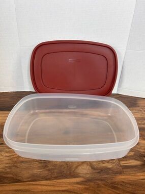 Rubbermaid 24 Cup Rectangle Food Storage Container with Red Lid